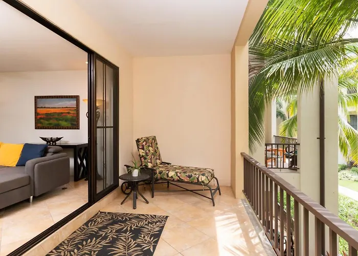 Сasa de vacaciones Spacious One-bedroom With Pool View, Balcony & Club Access Coco